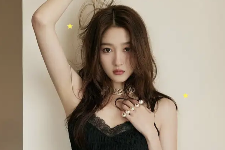 Profil Lengkap Guan Xiaotong, Aktris Cantik Pacar Lu Han yang Dijuluki Nation's Daughter